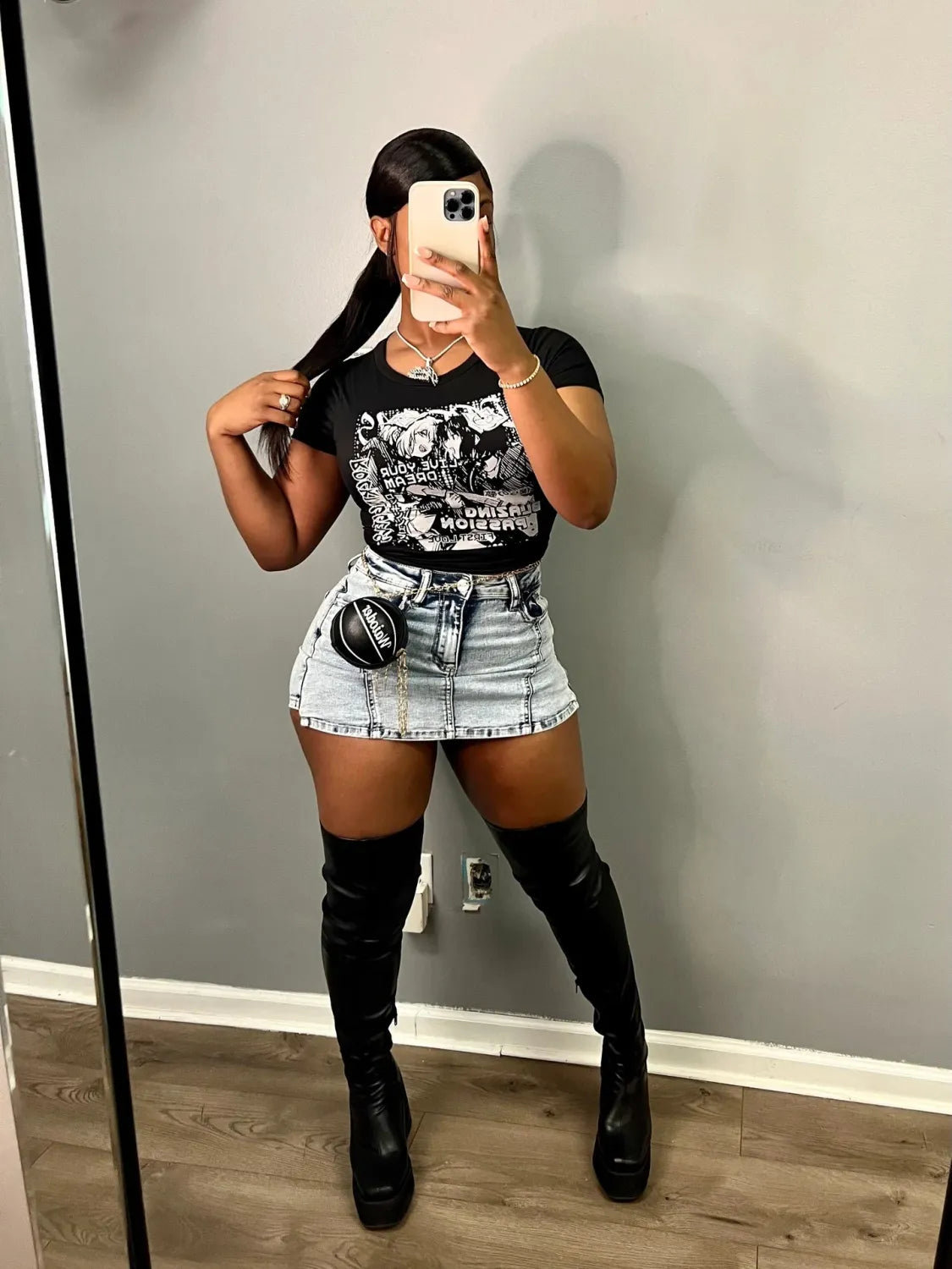 Women's Vintage Wash Stretch Denim Shorts